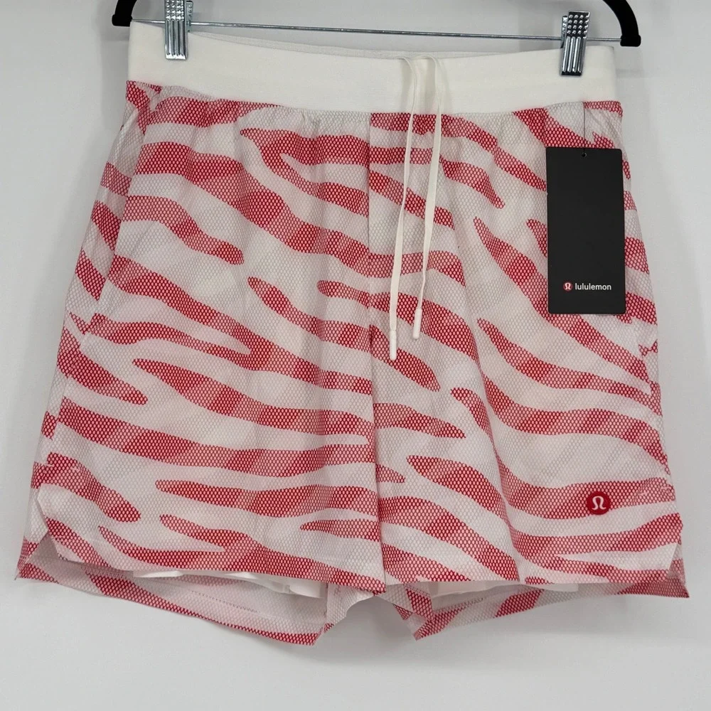 Lululemon Mens Pace Breaker Mesh Lined Short 7 Red White Zebra Stripe Print NWT